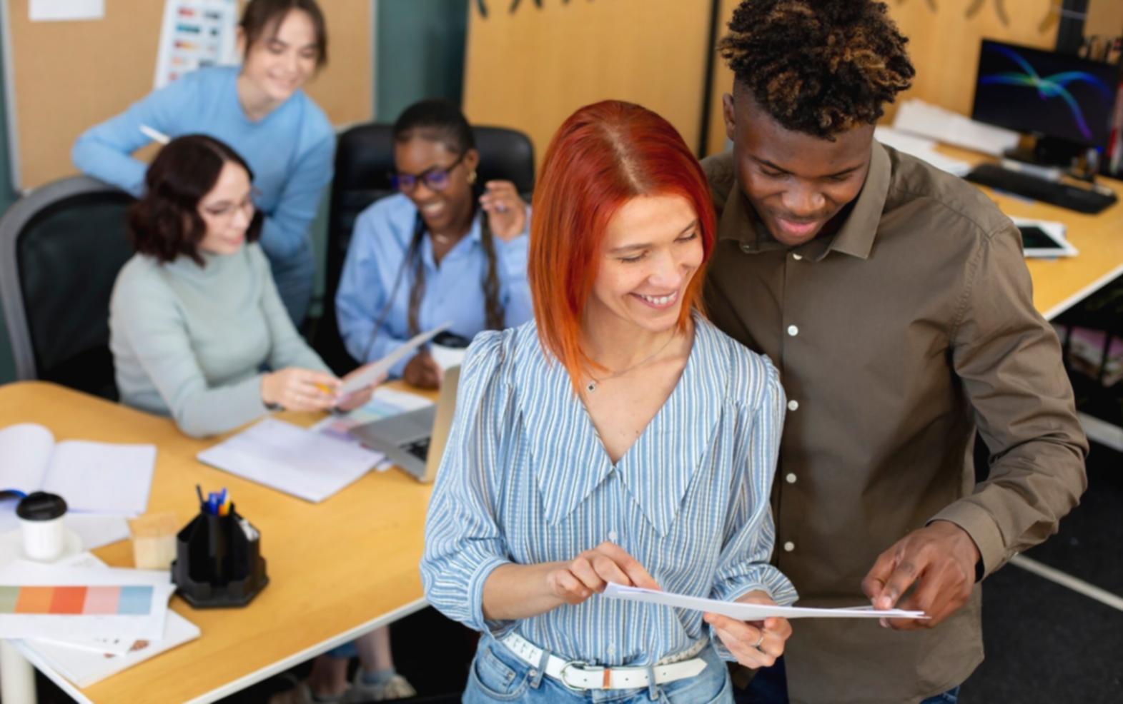 Financial data visualization and analytics dashboard